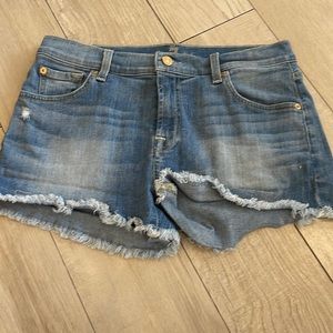 Mini Jean shorts. Size 27